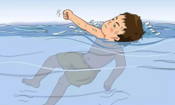 What does it mean to dream about someone falling into the water and being rescued by someone else? Picture 1