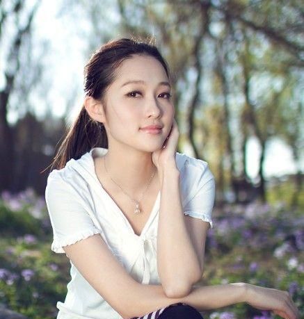 Hu Yiwen,... A guest on Tiantian Shang Xiang on June 0th heard the host calling her Yiwen and wanted to ask her full name_hundred... Picture 1