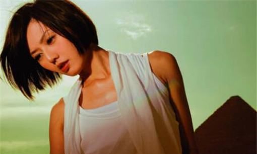 How old is Yanjia Sun? How old is Stefanie Sun? Picture 4