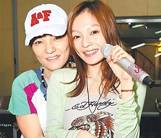 Zhang Baiyu Company, Angela Chang’s Marriage History Personal Information Picture 4