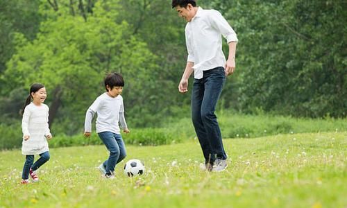 Pregnant women dream about playing football, dream about playing football picture 1