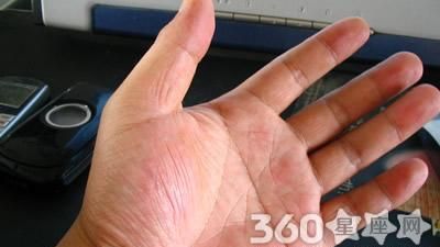 Illustration of broken hand lines, how to distinguish false broken hands from true broken hands by looking at palmistry chart 1