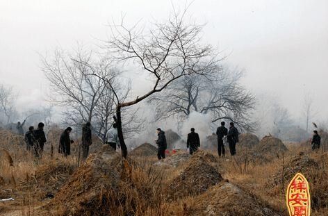 梦见坟塌了是什么意思,梦见坟塌了是什么意思图1